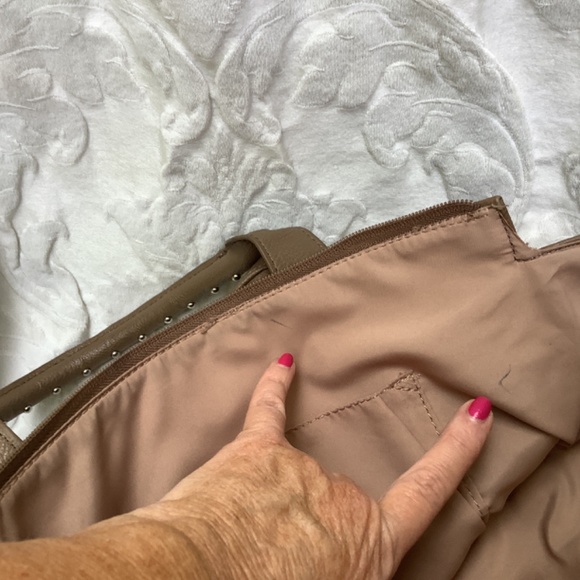 GUC Nine West Taupe hand shoulder bag - Picture 9 of 14
